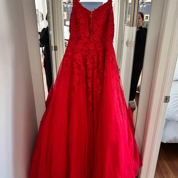 Formal Dress - Picture 6 of 10